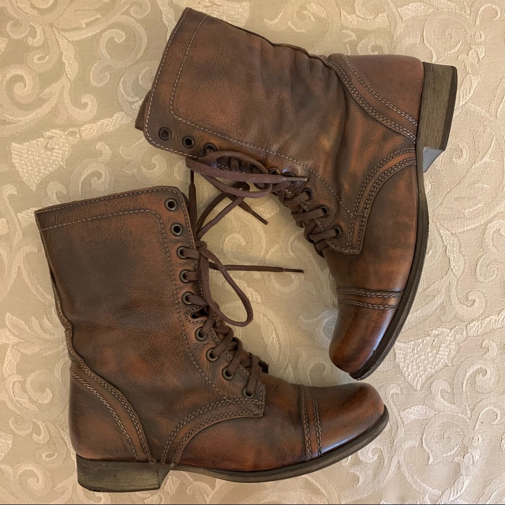 ❌SOLD❌ Steve Madden Troopa Lace Up Boots 8.5M